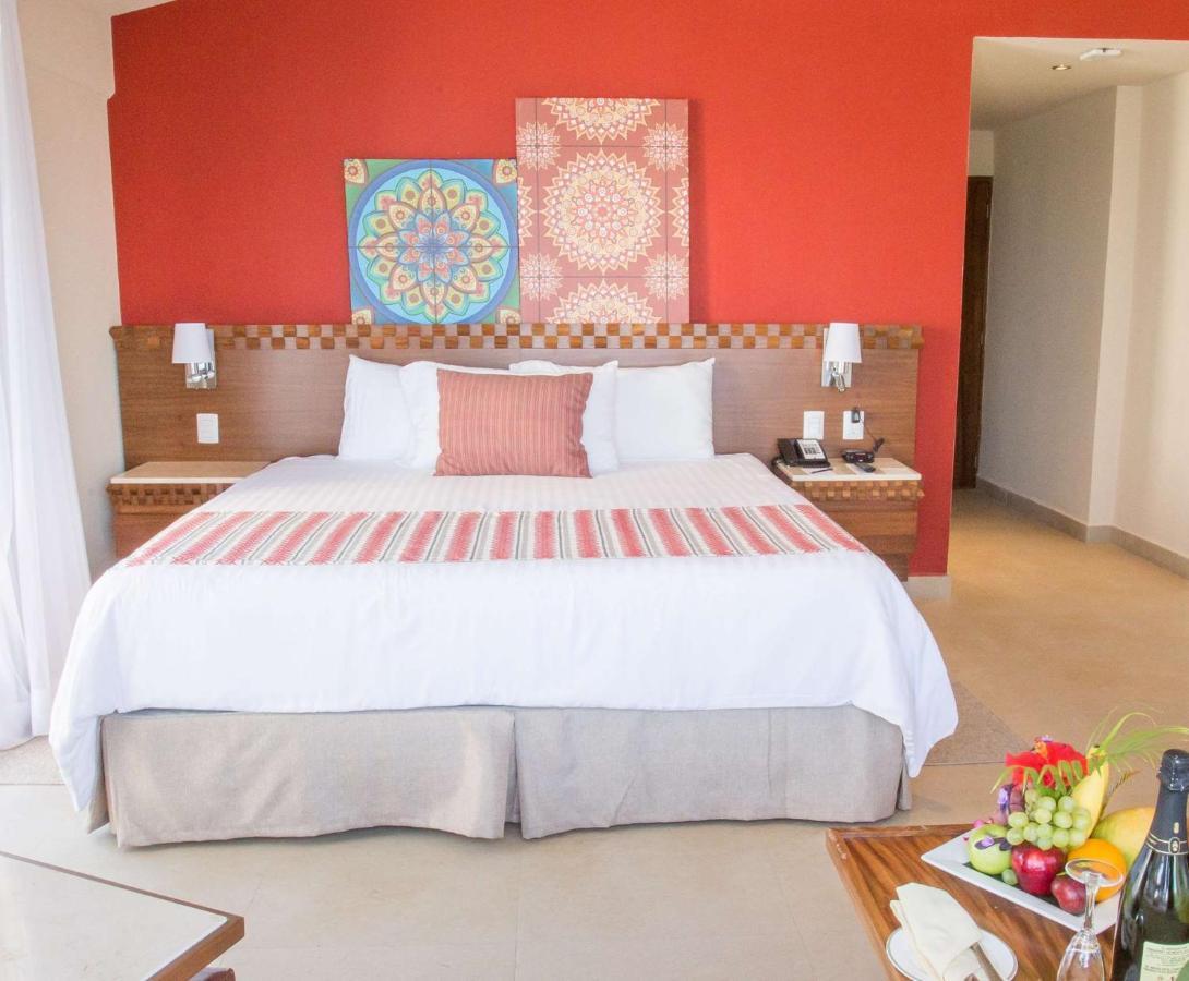 Sunscape Puerto Vallarta Resort Bagian luar foto